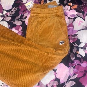 PUMA Pants size medium